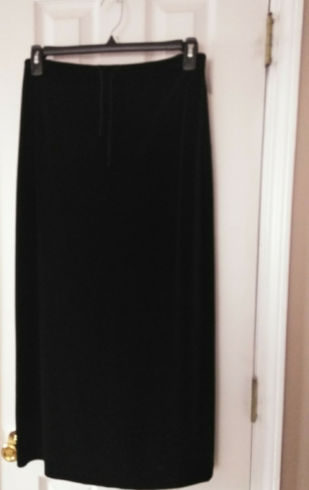Long velvet black skirt